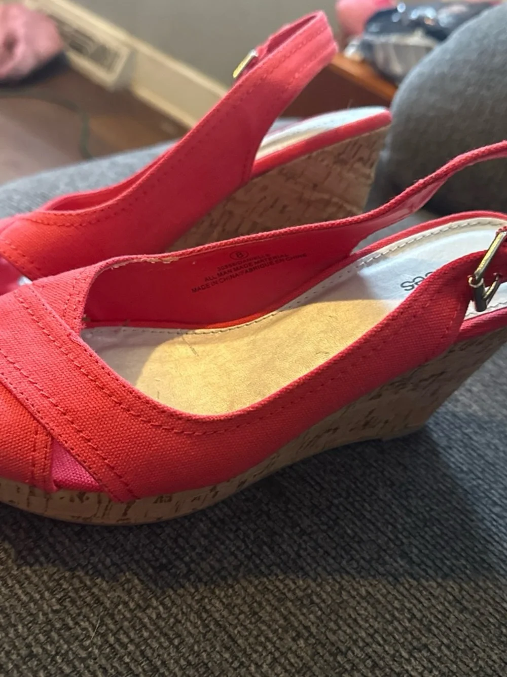 Maurices bright coral